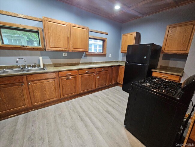 Building Photo - 81 Franklin St
