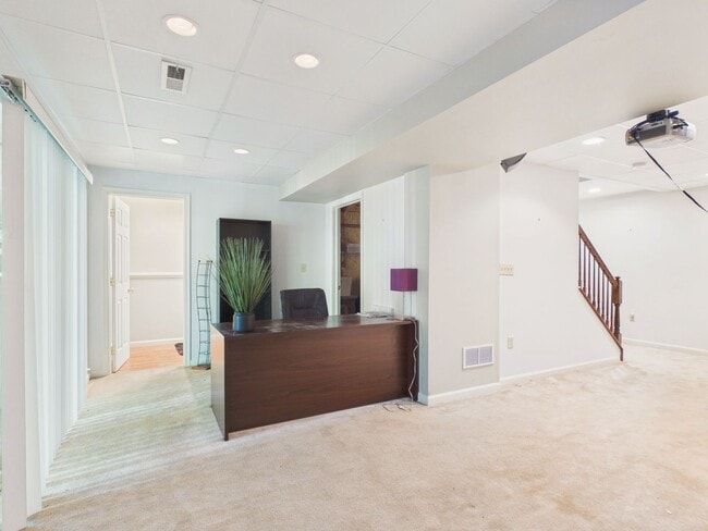 Building Photo - 413 Waverly Woods Dr