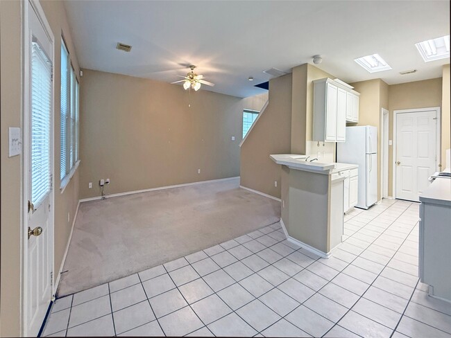 Building Photo - 63 Ledgestone Pl