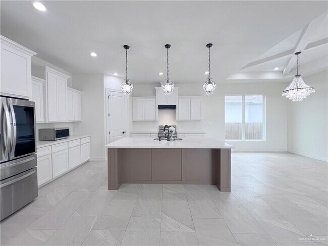 Building Photo - 33 E Tassajara St