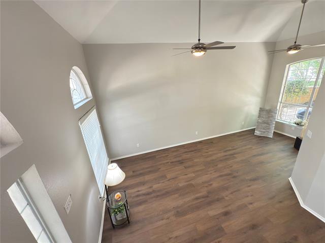 Building Photo - 1153 Regal Dr