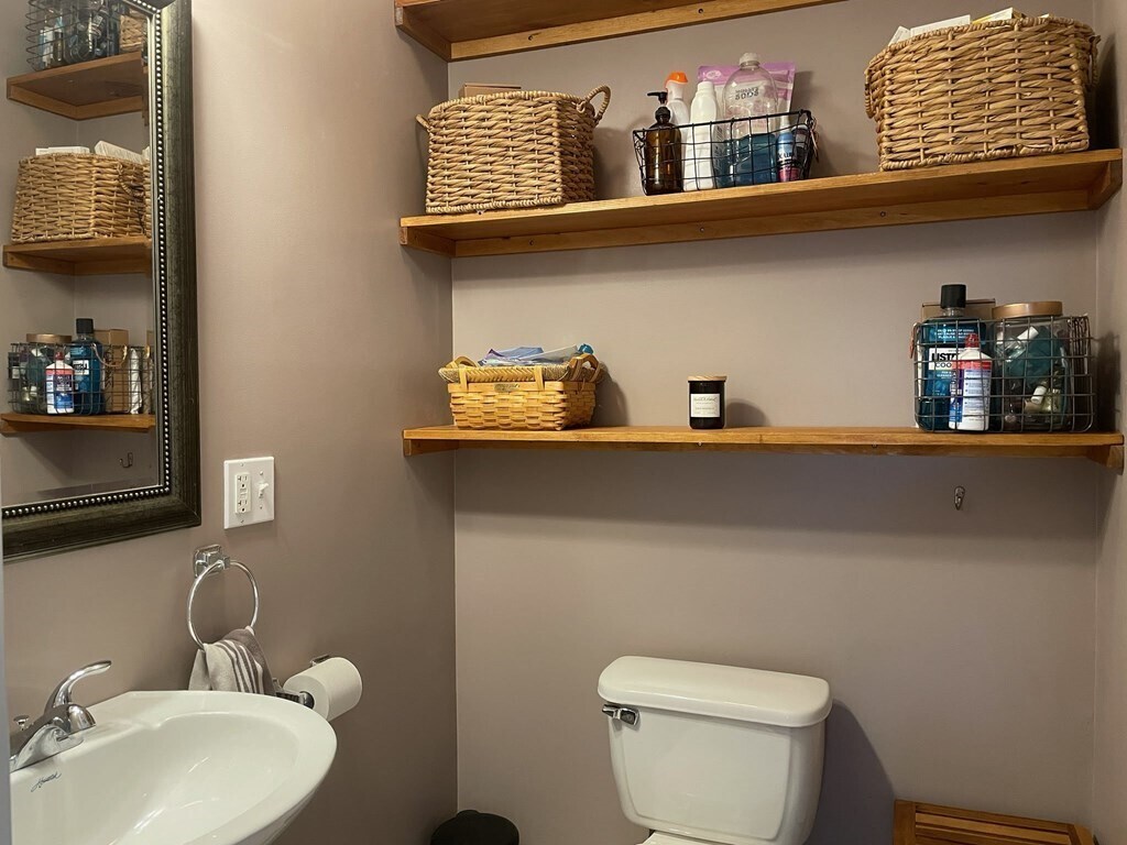 Building Photo - 93 Sciarappa St