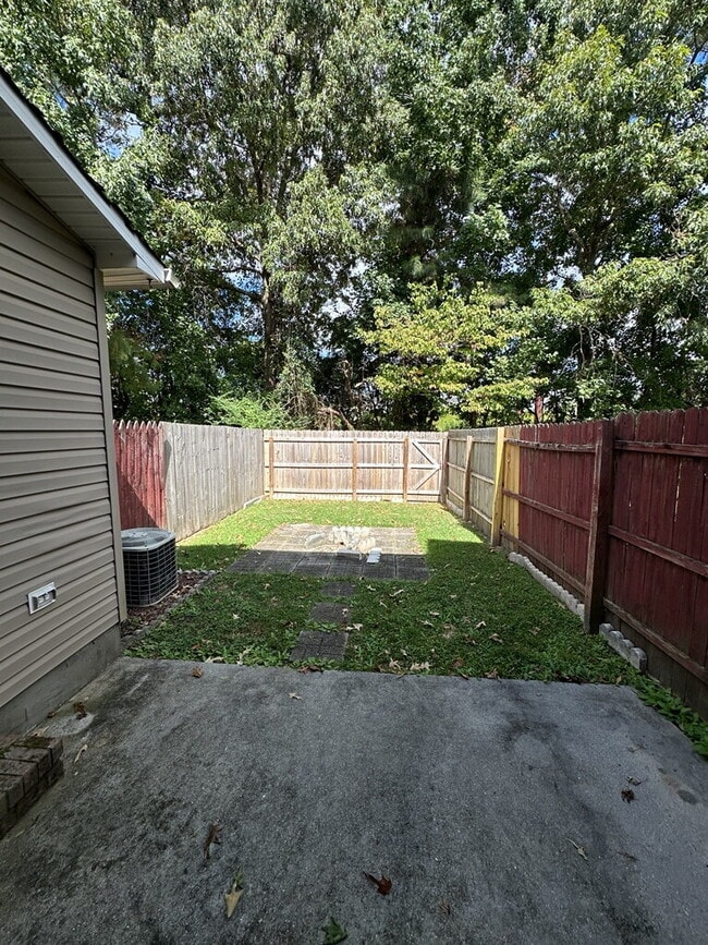 Building Photo - 1061 W Pueblo Dr