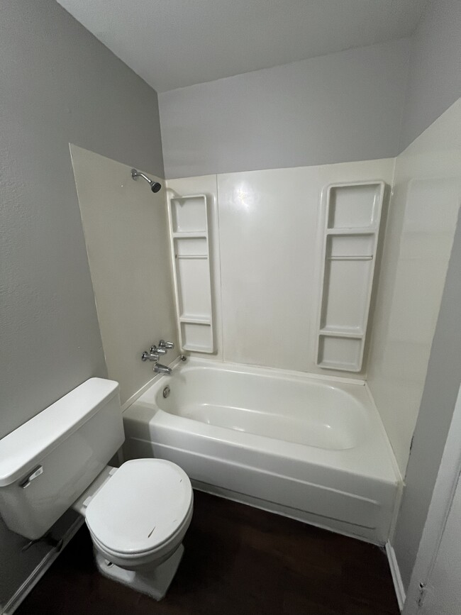 Building Photo - 701 W Pennsylvania St