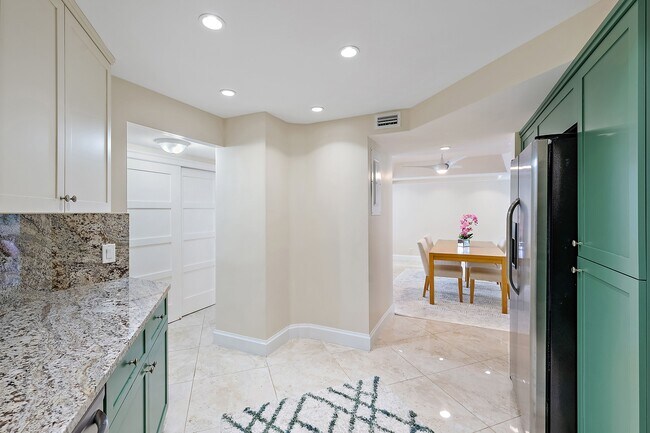 Building Photo - 3610 S Ocean Blvd