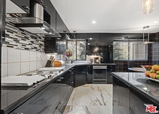 Building Photo - 9213 Warbler Way