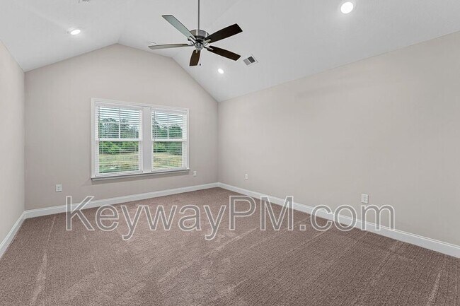 Building Photo - 563 Yuma Ln