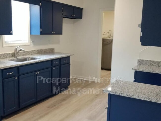 Primary Photo - 11 Hidden Valley Ct