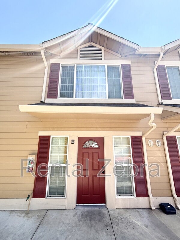 Primary Photo - 2935 Willowbrook Dr