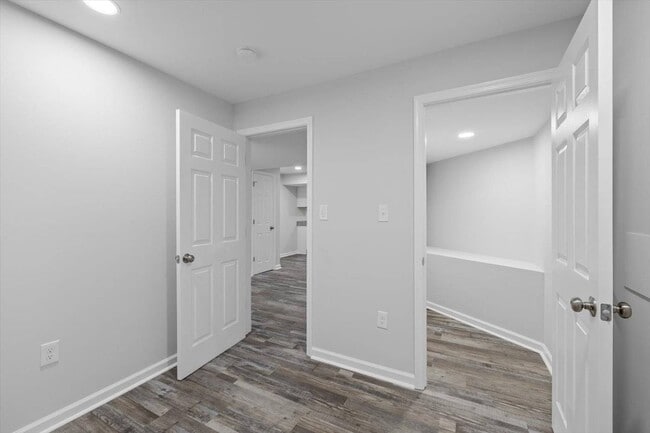 Building Photo - 1010 Hotchkiss Ct