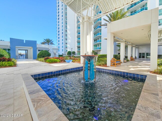 Building Photo - 231 Riverside Dr