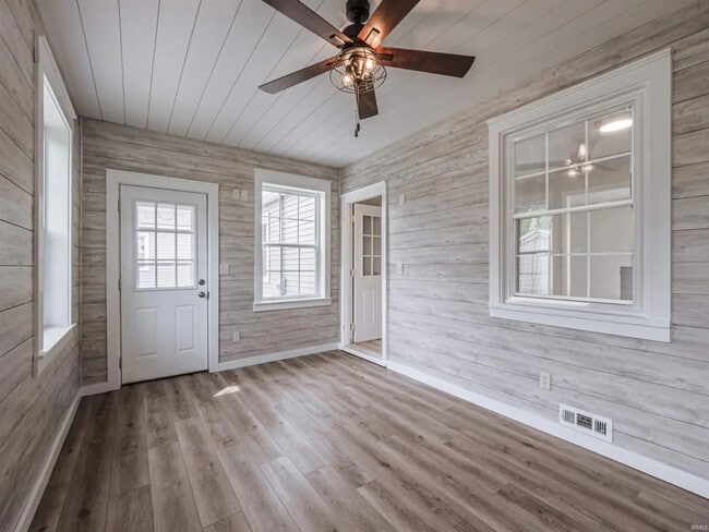 Building Photo - Washington Avenue