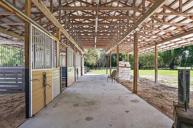 Building Photo - 13342 W Lake Yale Rd