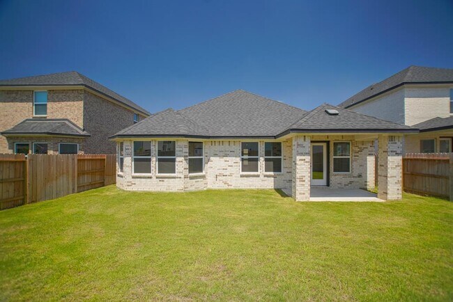 Building Photo - 9852 Pearly Everlasting