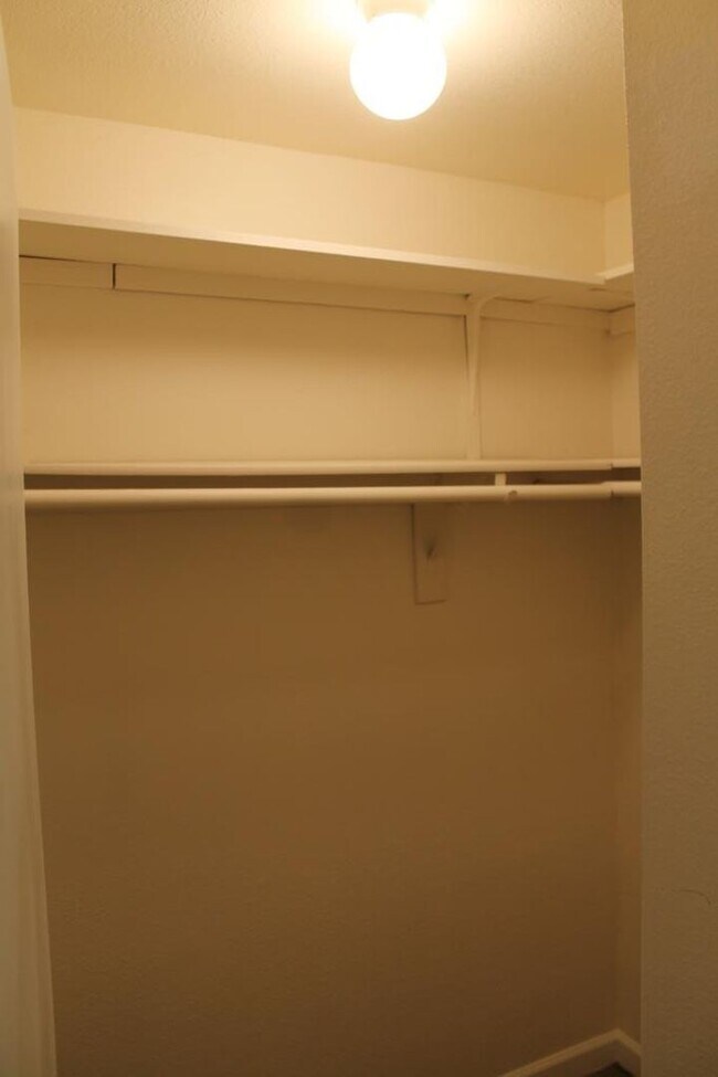 Building Photo - Downstairs Condo in the Shadowridge Aspens Community!~ Shadowridge