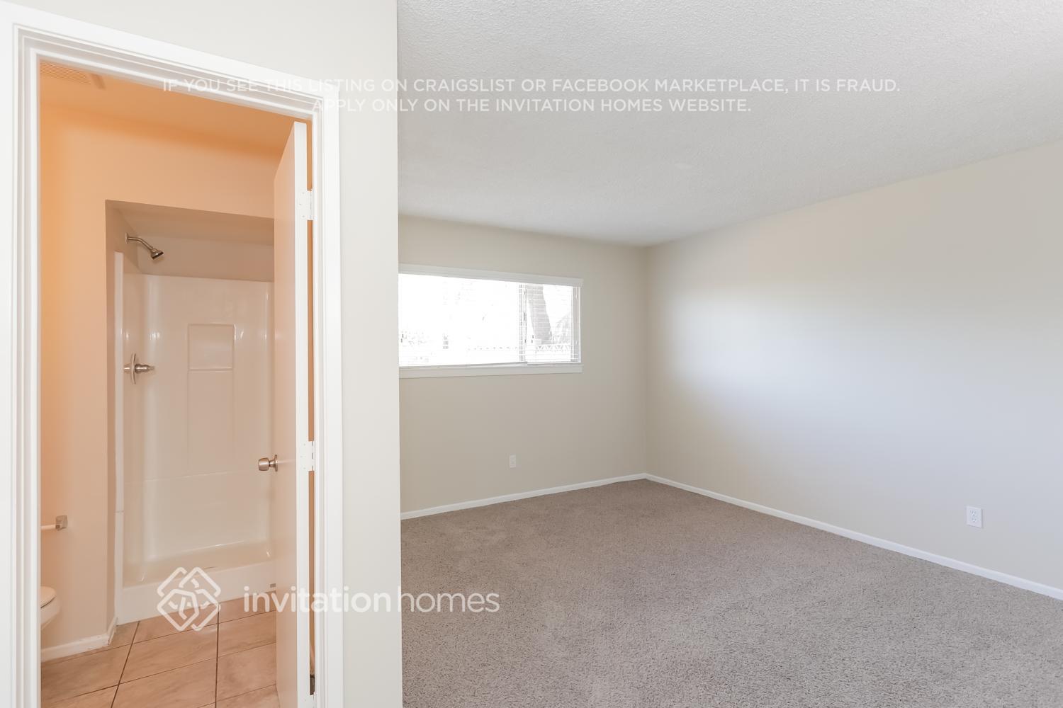 Building Photo - 2619 W Maple St