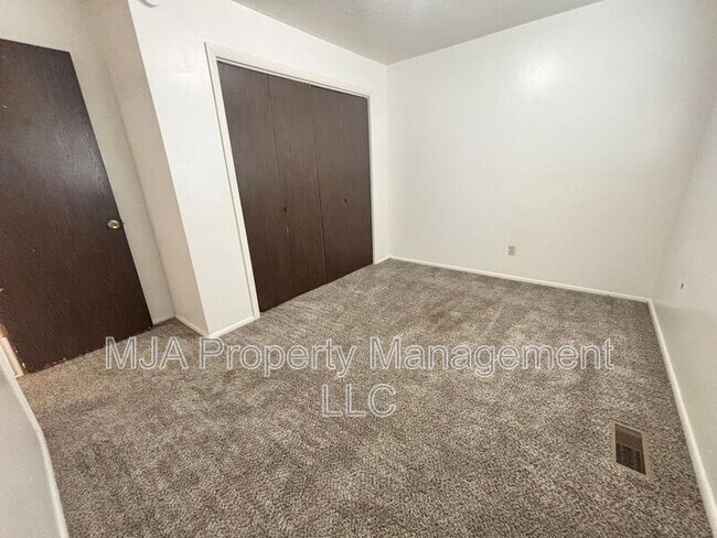 Building Photo - 1428 W 300 N