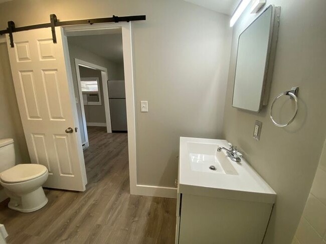 Building Photo - Cute 1BR / 1 BA Cottage in East Nashville
