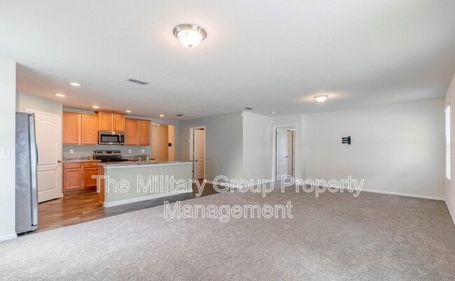Building Photo - 6914 Sandle Dr