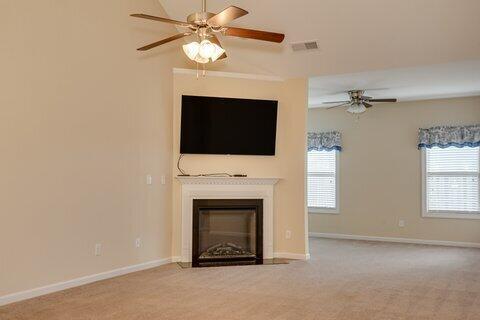 Building Photo - 929 Erika Ln