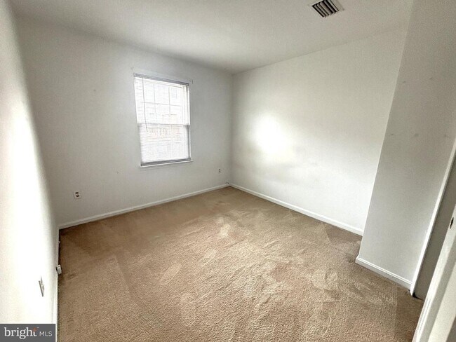 Building Photo - 6761 Jenny Leigh Ct