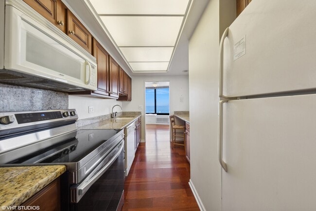 Building Photo - 155 N Harbor Dr