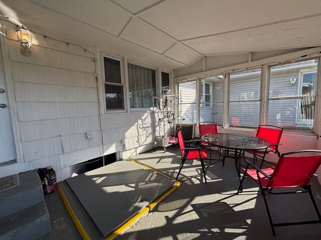 Building Photo - 93 Seaside Ave