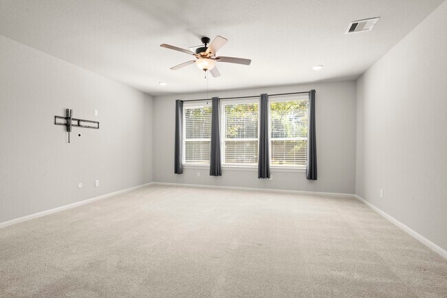 Building Photo - 104 Winged Elm Ct