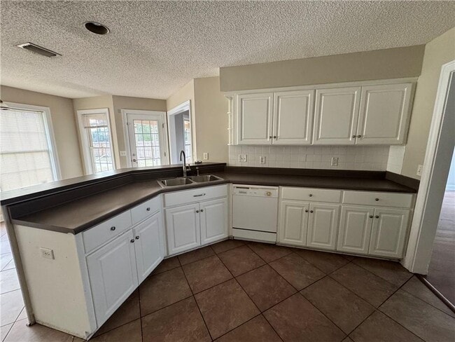 Building Photo - 183 Wood Crest Cir