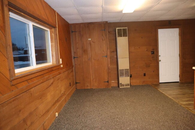 Building Photo - Studio Apartment near downtown Canton and St. Lawrence University
