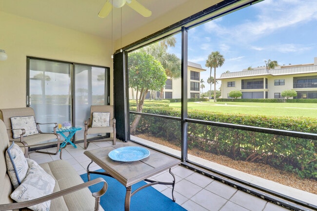 Building Photo - 275 S Beach Rd