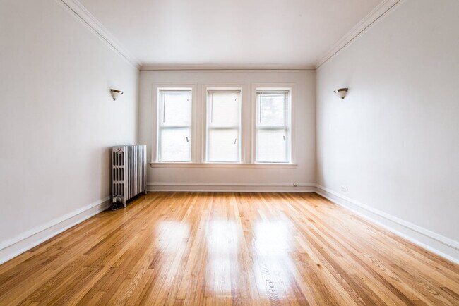 Building Photo - 7959 S Calumet Ave