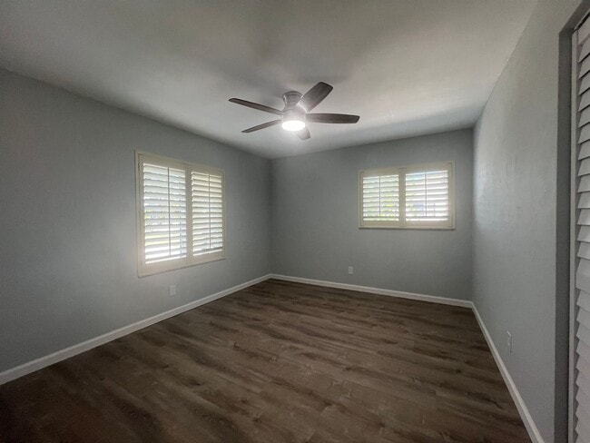 Building Photo - Fully Renovated 2 Bedroom 1.5 Bath Port Orange Home Available Now
