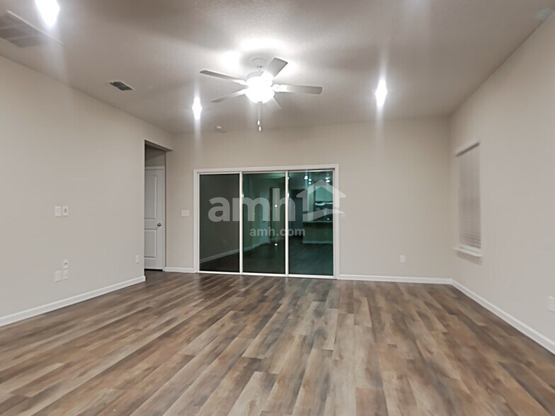 Building Photo - 120 Hemlock Point