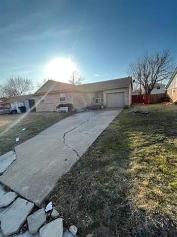 Building Photo - 2821 Bamboo St