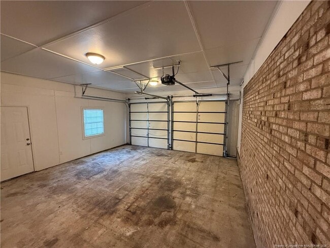 Building Photo - 1611 Diplomat Dr