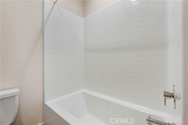 Building Photo - 181 Novel