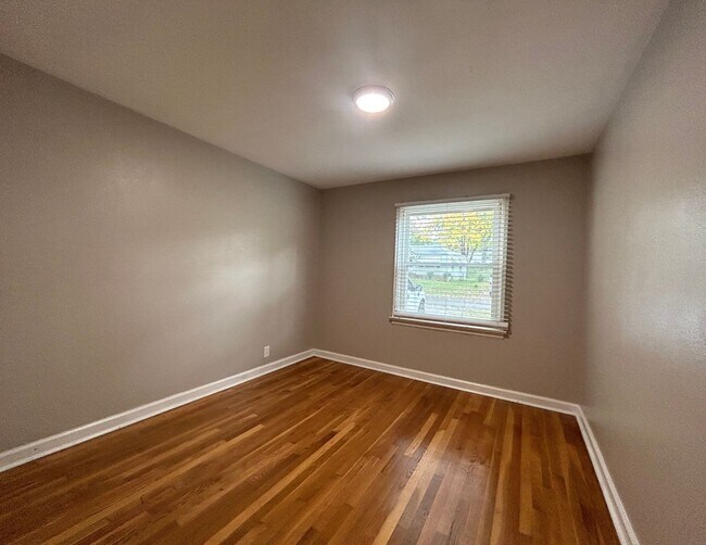 Building Photo - 1337 Odessa Dr