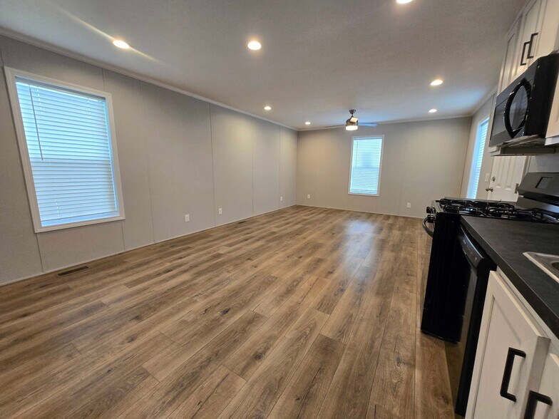 Building Photo - 52212 Worthington Ln