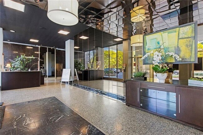 Building Photo - 215 Piedmont Ave NE