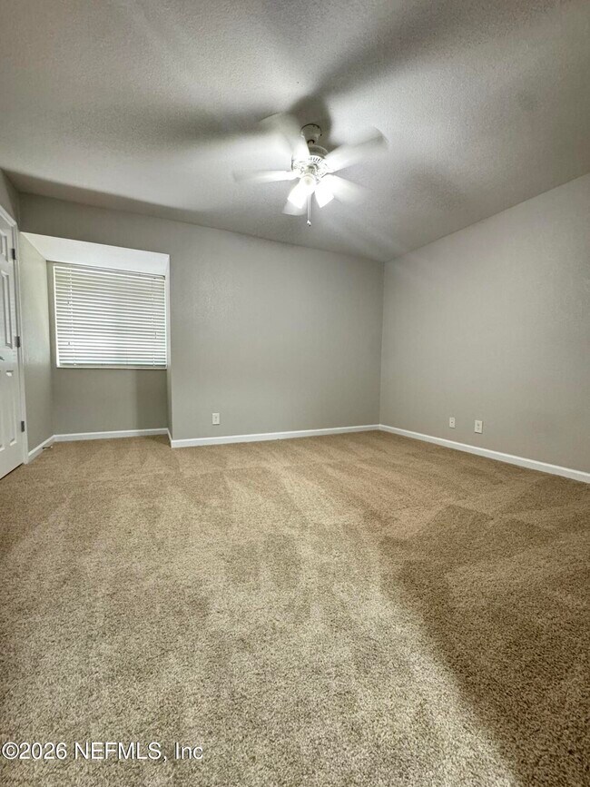 Building Photo - 8880 Old Kings Rd S