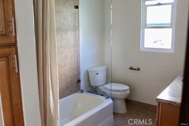 Building Photo - 121 Paseo De La Concha