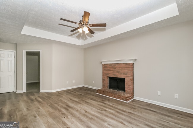 Building Photo - 1100 Overlook Dr