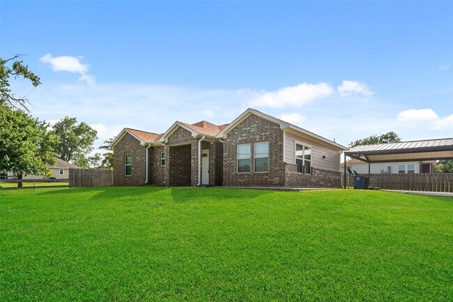 Building Photo - 14103 Overstreet Dr