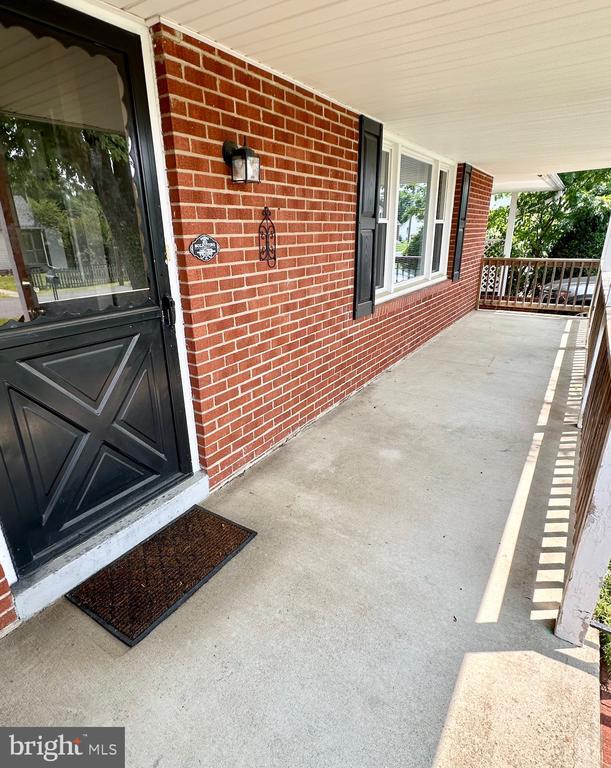 Primary Photo - 125 Hillcrest Dr
