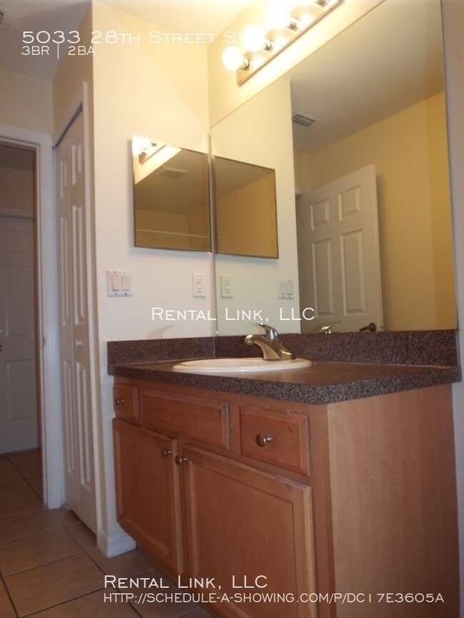 Building Photo - Lehigh Acres Duplex For Rent