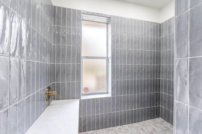 Building Photo - 41901 Cll Clarita