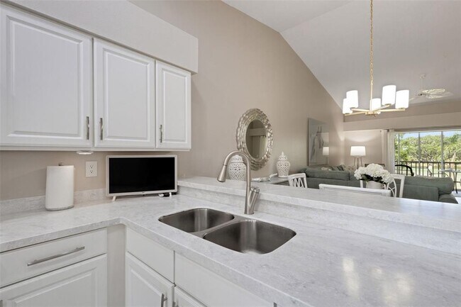 Building Photo - 8921 Veranda Way