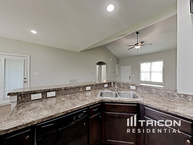 Building Photo - 54 Rocky Creek Ln