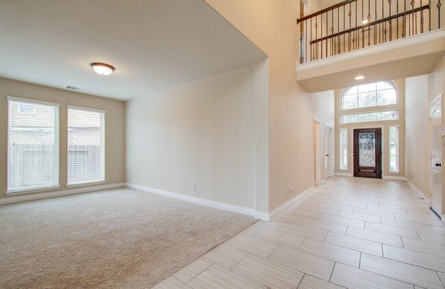 Building Photo - 1202 Watercrest Park Ln